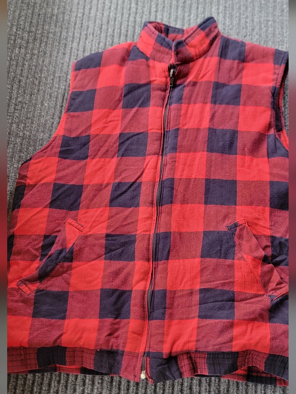 Woodland Buffalo Checkerd Women’s Flannel Puffer Vest size S